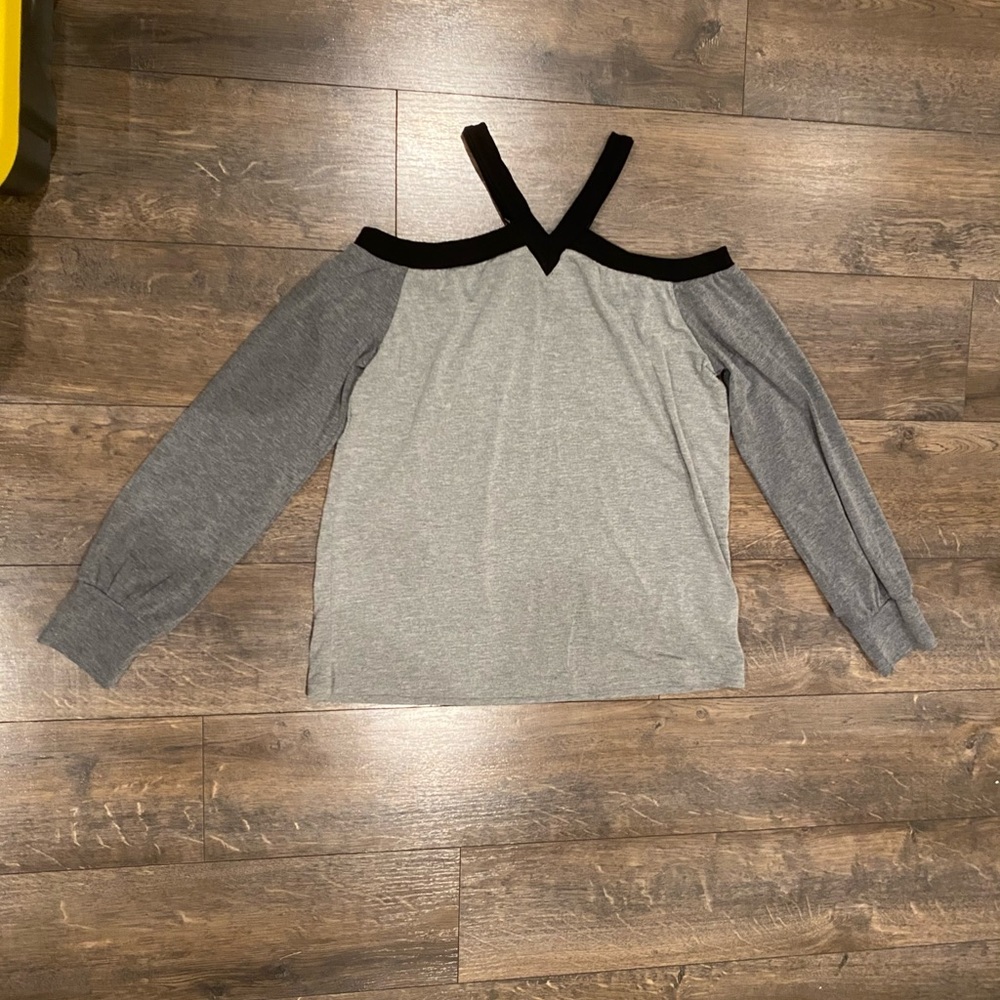 Open shoulder grey shirt from shein